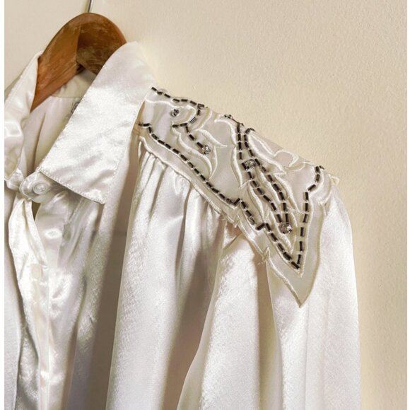 Vintage Ivory - Off White Satin Fancy Blouse 80s | Vintage Blouse Shoulder Detai - Picture 4 of 5